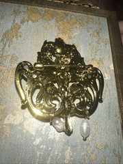 Vintage Fashion Brooch Baroque Pearl Pins Suit Coat Badges Jewelry Accessories