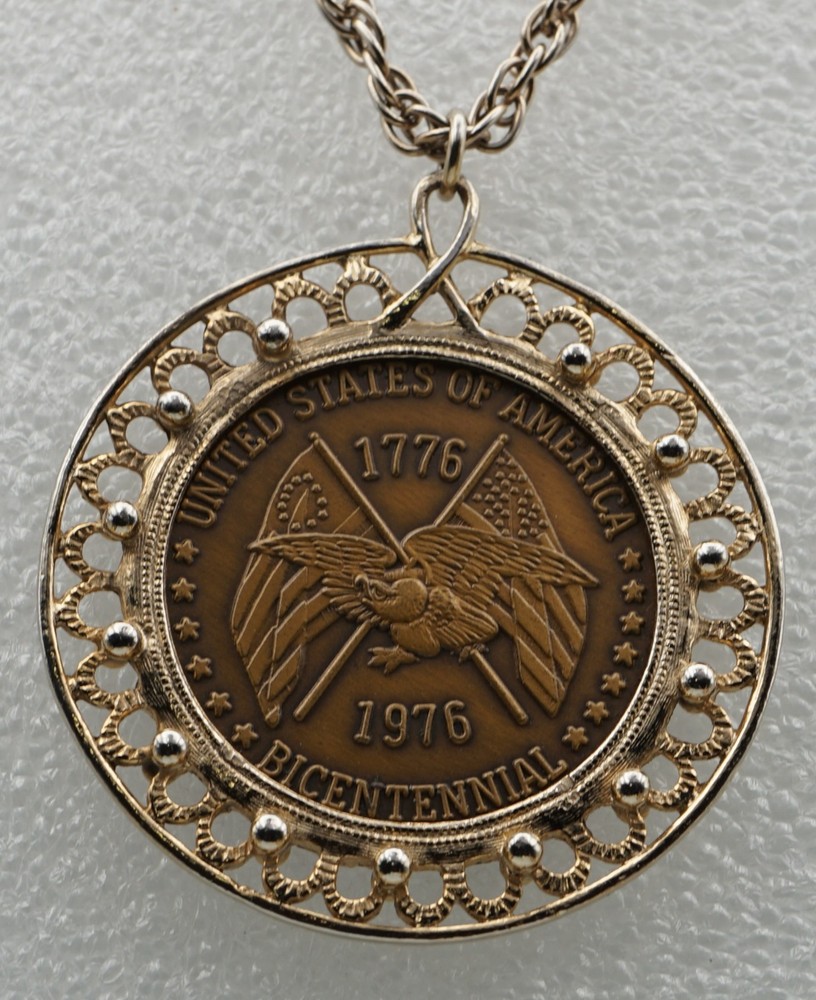 Gold-Tone Necklace Bicentennial Liberty Bell Double Sided Pendant 1776-1976 24″