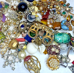 Vintage Broken Costume Jewelry One Pound Lot For Repurpose Or Craft 1920s-1980s