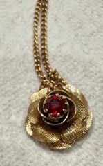 Vtg Sarah Coventry Red Rhinestone 3D Rose Gold Flower Necklace Ring Sz 6 adj.