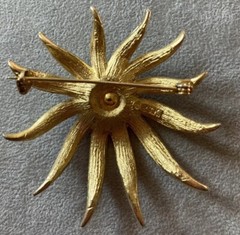Vintage B.S.K Gold tone Flower Brooch 2.5 Inches New York