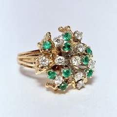 14K Yellow Gold 0.72ctw Emerald 0.60ctw Diamond Size 8.25 Cocktail Ring 9.6g