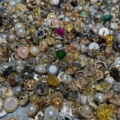 Vintage-now Costume Jewelry makeing Lots button Read Description 50pcs