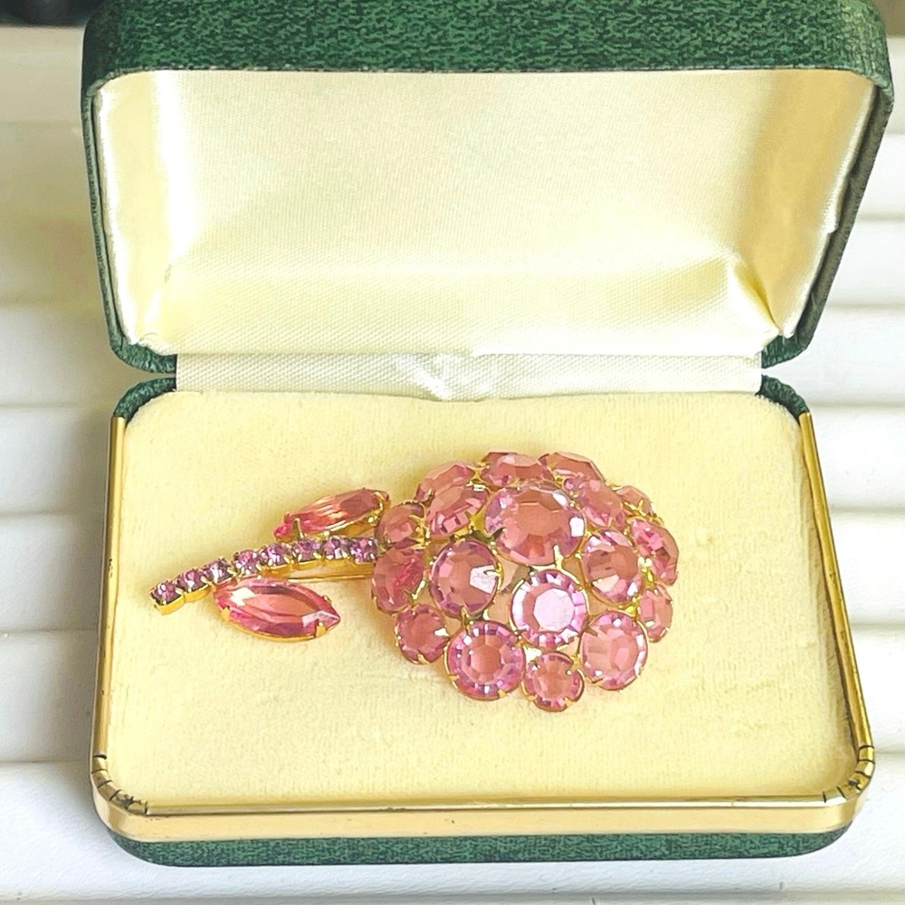 Vtg 60s Juliana DeLizza Elster Pink Rhinestone Flower Brooch Pin Original Box