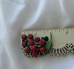 1950s HOLLYCRAFT Berries Rhinestone Enamel Brooch & Earring Clip On Set