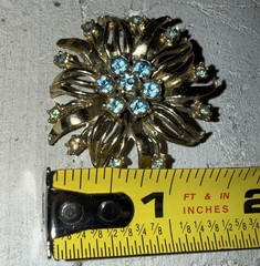 Vintage Blue Stone Floral Brooch Gold Tone