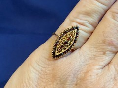 Vtg 18K Yellow Gold Ring 5.2g Fine Jewelry Size 7.75 Band Garnet Color *READ*