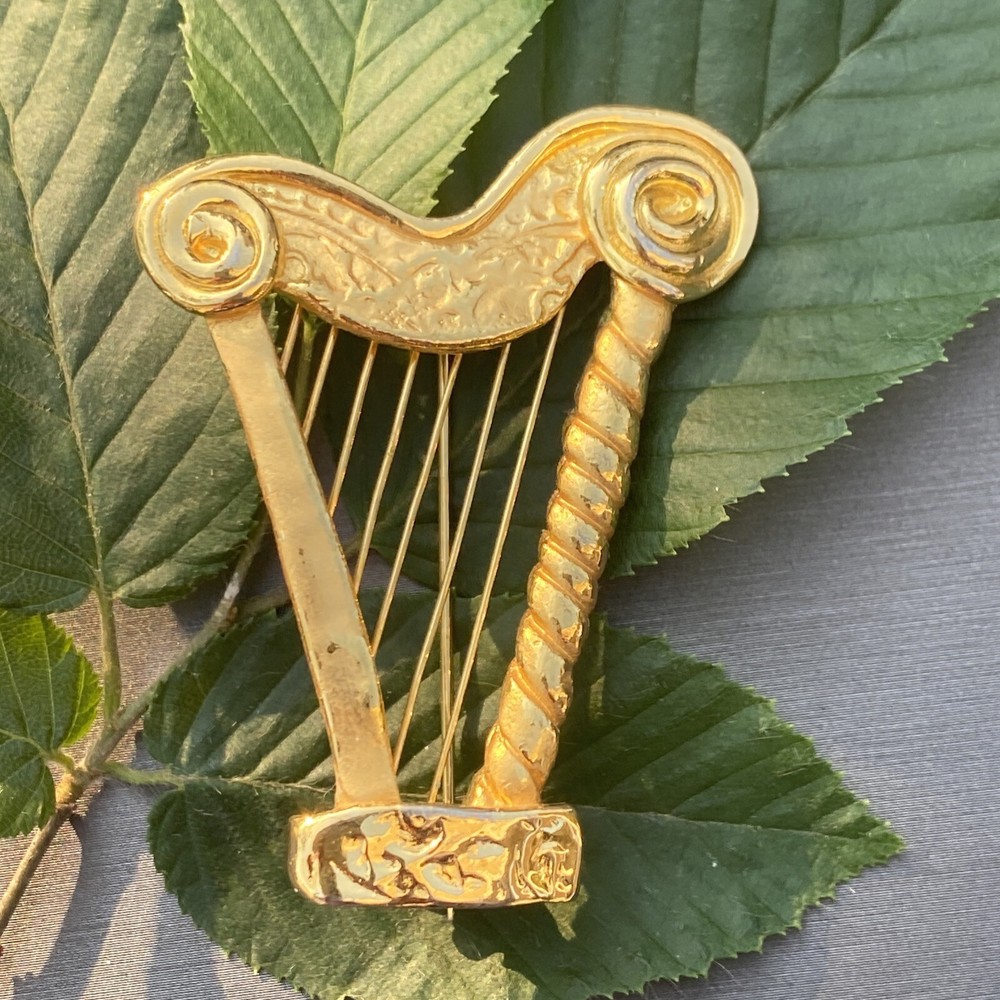 Vintage Brooch Casual Corner Signed Harp Music Lover Gold Plated Estate Jewelry