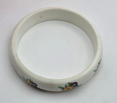Vintage White Floral Lucite Bangle Bracelet 8 In Retro Cottagecore 17mm Wide
