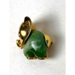 Trifari Elephant Brooch Mini Green Gold Vintage Lucite? Jade? Jelly Belly Stone