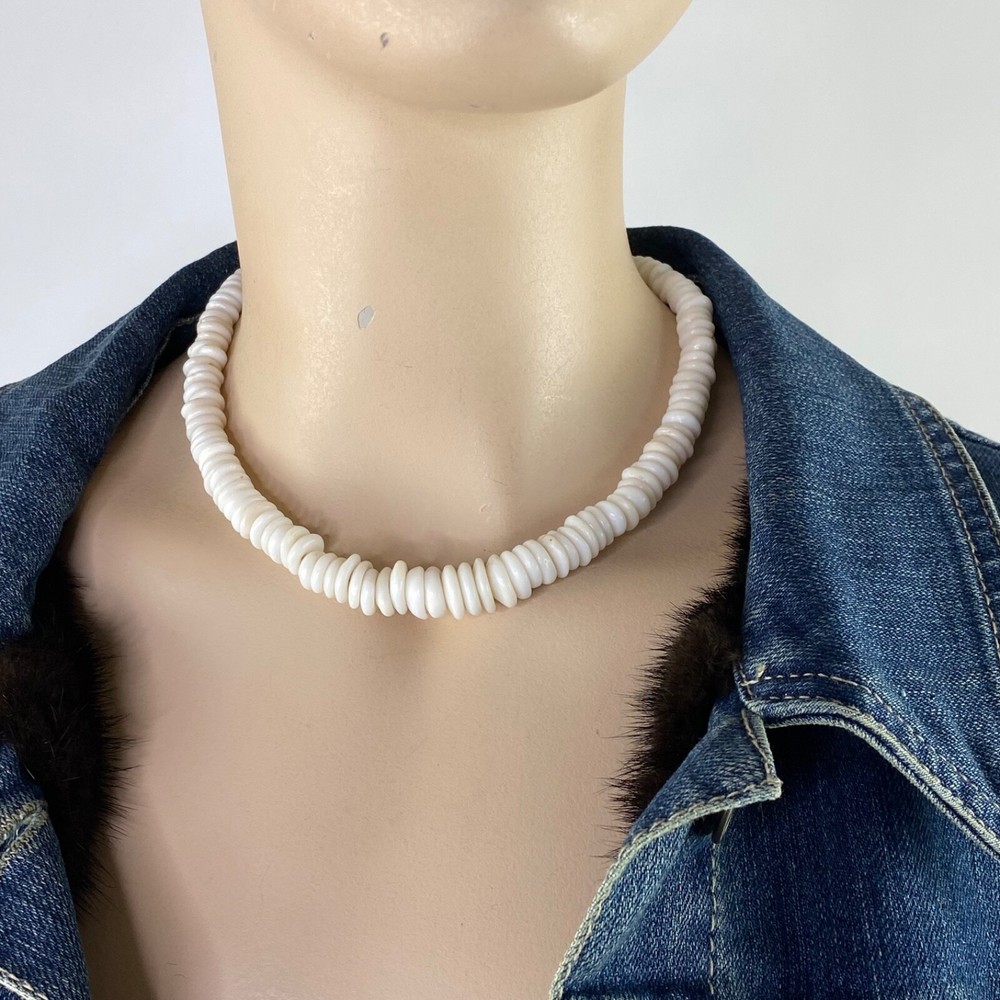 Vintage Hawaiian Surfer Puka Shell Bead Necklace 15 Inch Graduated up to 12+mm
