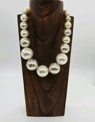 Faux Pearl Necklace White Chunky Graduated Wilma Flintstone Silver tone 21 in