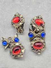 Vintage 1990s Earrings Gripoix Glass Cabachon Etruscan Style Dangle Repurpose