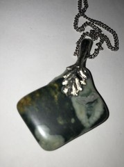 Vtg Stone Pendant with Silvertone Chain