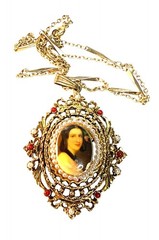 Vintage ART Arthur Pepper Cameo Portrait Pendant Necklace Gold Tone Ornate