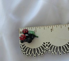 1950s HOLLYCRAFT Berries Rhinestone Enamel Brooch & Earring Clip On Set