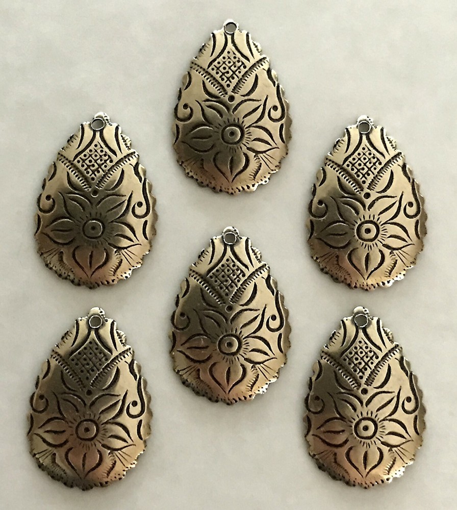 #3476E ANTIQUED GOLD SMALL PENDANT/ER W/HANG HOLE & BORDERED EDGE – 6 Pc Lot