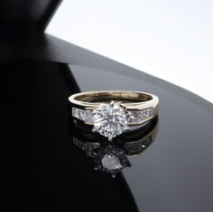 1.00ct F SI2 & Princess Cut Diamond Set 18k Yellow Gold Ring Size K.5 Val$16800