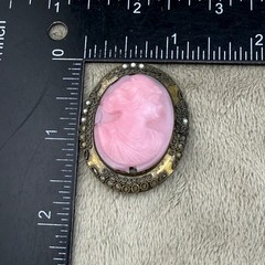 Vintage Cameo Brooch Gold Tone Pink READ