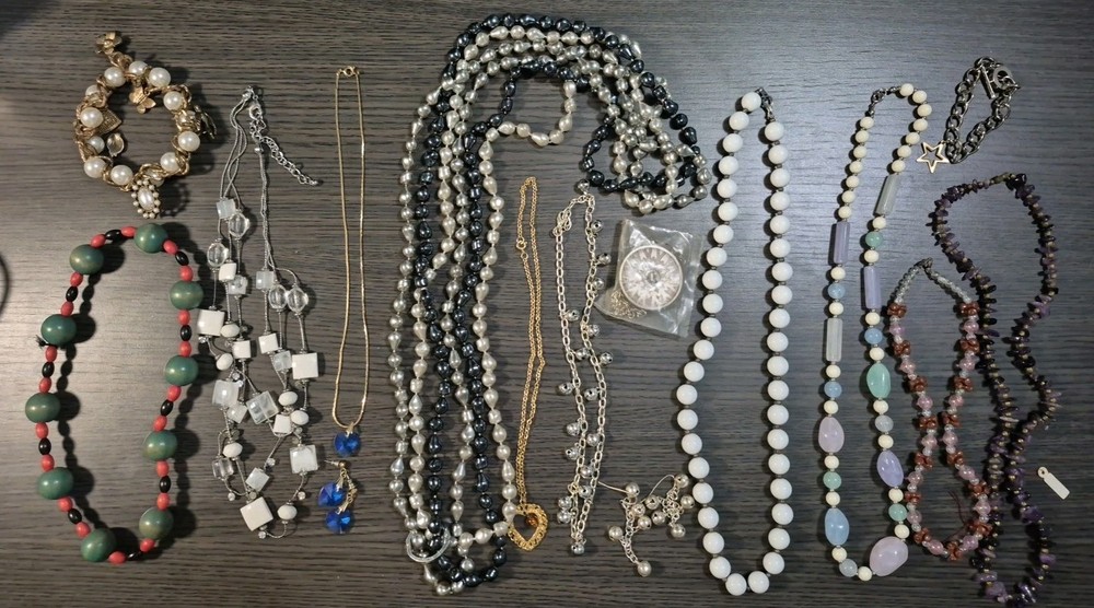 Vintage To Now Necklace, Earrings And Bracelet 15 Pc Lot