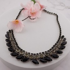 Vintage Smoky Gray Black Marquise Rhinestone Silver Tone 15 1/2″ Choker Necklace