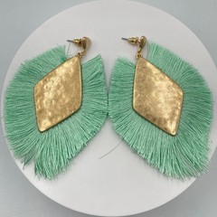 VTG Retro Influence Gold Tone Hammered Diamond Tassel Fringe Earrings Mint Green