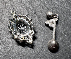 8 UNIQUE VINTAGE SILVER TONE PENDANTS D595
