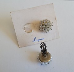 Vintage Laguna Beaded Push Pin Clip On Earrings NOS Unused Original Advert Card