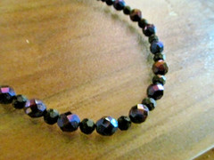 *Vintage 18″ Faceted Iridescent Peacock Blue Green Gold Glass Bead Necklace