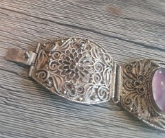 Antique Silvertone Filigree Amethyst Glass Stone 7″ Bracelet