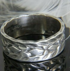 Southwestern stamped 1/4″ vintage 0.925 Sterling Silver band Ring size 5