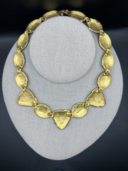 Vintage Unsigned Blk/gold Statement Necklace – 15.5 Inches