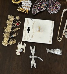 Large Mostly Vintage Brooch Lot Animals Cat Butterfly Pin Poodle Birds Jewelry