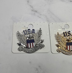 2x – USA Flag & Eagle Brooches American Patriotic Pin, 1 Gold & 1 Silver Toned