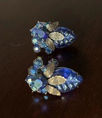 Vintage Blue Green Peacock Rhinestone Gold Carved Leaf JULIANA D&E EARRINGS