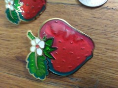 Vintage Strawberry Brooch 1.75in & Earrings Set 1.25in Enamel Gold Tone Red