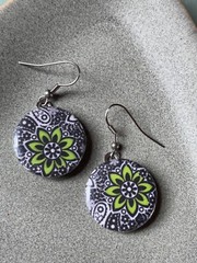 Blue & White Paisley w Green Flower Lightweight Round Disk Dangle Earrings for