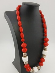 VINTAGE Silver tone red white lucite necklace CORDINATED clip earrings set