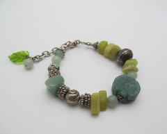 Vintage Carved Jade Prehnite Chunky Natural Stone Silver Tone Charm Bracelet