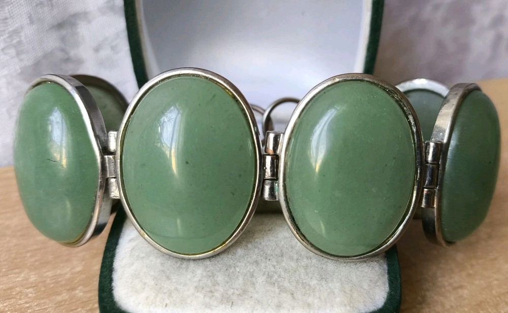 RARE Elegant Nephritis stone Vintage Jewelry Bracelet
