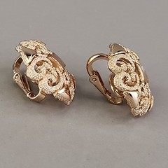 Vintage Avon Clip On Earrings Gold Tone Round Filigree .75″