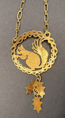 Vintage Gold Tone Squirrel Pendant Necklace Holly Leaf Accents 19.5″ Lightweight