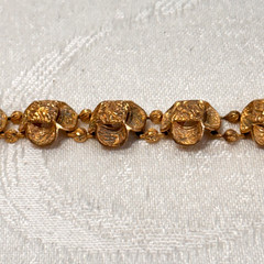 BRACELET goldtone metal temple lightweight box clasp NO BELL vintage 6 1/4″ circ
