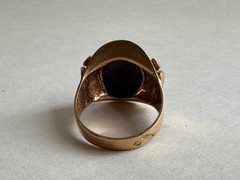 Large 18k Yellow Gold Onyx Old Persian Ring Size: 9.5, 10 grams