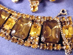 Vintage Burnished Amber Brown & Gold Necklace Bracelet Earrings