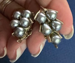 Vintage Signed ART Costume Faux Pearls TearDrop Clip On Earring 1 inch