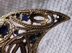 Vintage Unsigned La Roco Paisley Crescent Moon Brooch Gold Tone REPAIR AS-IS