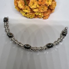 Vintage Signed Monet Clear Rhinestone Black Cab Linked 7” Bracelet (7125)