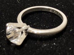 UNCAS SILVER TONE 1950’s VINTAGE GLASS SOLITAIRE RING