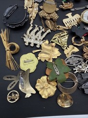 Lot Of 140 Brooches Pins – Many Signed – Silver Gold Tone Wholesale Resell J108a